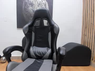 Zeldasmithxx • latino28y • Antioquia medellin, Colombia • public