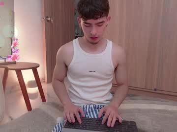 zenn_rush - Free Live Cam Model Online