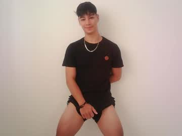 zeus_183 - Free Live Cam Model Online