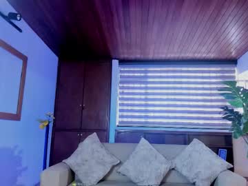 Live Milf Zoe_sttonee, 34 yrs – Hot Milf Cams