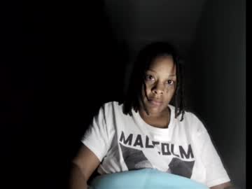 Zuriluxe45 • ebony • 40y • United States • public