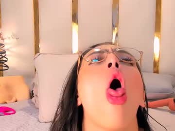 Live Feet Fetish Performer Ainoanoire - Ted's Cam Directory
