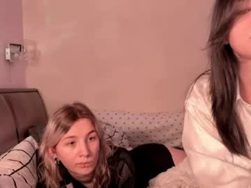 Alexxmichaell live cam preview — bigtits — age 18