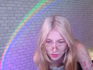 Live cam boy Alicedews, 18 yrs – Hot Male Cams