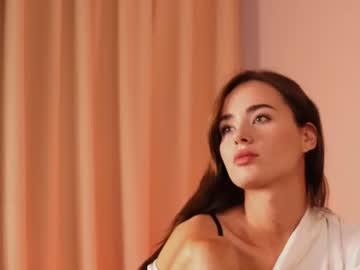 Amely Nikolesse live cam preview — HD — natural — age 21