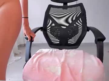 Anngiepaola live cam preview — HD — young — age 0