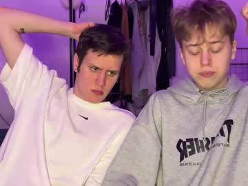 Live cam boy Beeb0y, 18 yrs – Hot Male Cams