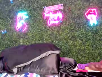 Live Feet Fetish Performer Bigbuttsarena, 25 yrs - Ted's Cam Directory