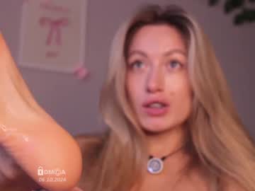 Bunny Tsukino live cam preview — HD — blonde — age 25