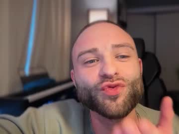 Live cam boy Canadiandaddy1196, 29 yrs – Hot Male Cams