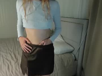 Christinascarfo live cam preview — HD — new — age 19