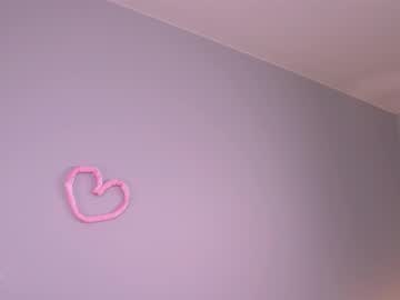 Live Feet Fetish Performer Claire_amoure, 19 yrs - Ted's Cam Directory