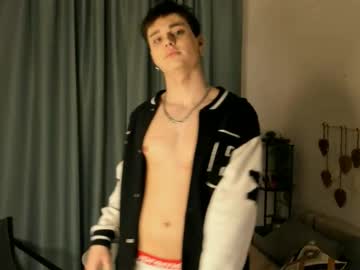 Live cam boy Cosmicflirt, 18 yrs – Hot Gay Cams