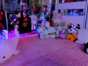 Cuttie Ponyy live cam preview — HD — young — age 21