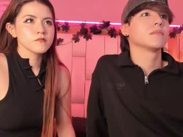 Live cam boy Daphne_and_roger, 19 yrs – Hot Male Cams