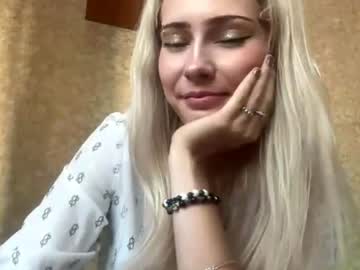 Deedeemichelotti live cam preview — HD — new — age 19