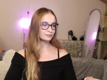 Divinnis live cam preview — HD — student — age 0