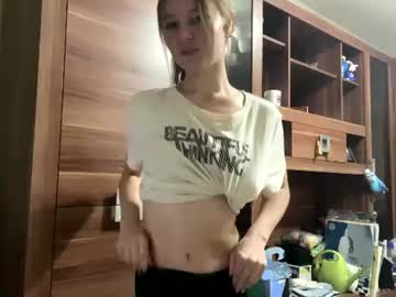 Duskwhisperv live cam preview — HD — 18 — age 18