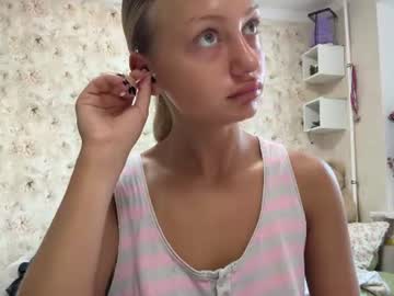Elfriededrewry live cam preview — HD — shy — age 0