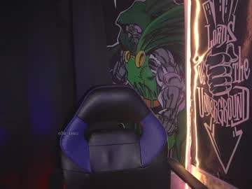 Live cam boy Elle_uwu, 25 yrs – Hot Male Cams