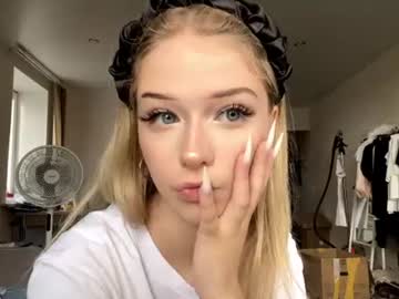 Emilymits live cam preview — HD — new — age 18