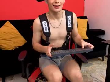 Live cam boy Eros_steel, 18 yrs – Hot Male Cams