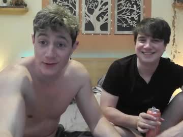 Live cam boy Frenchhornybibs, 34 yrs – Hot Gay Cams