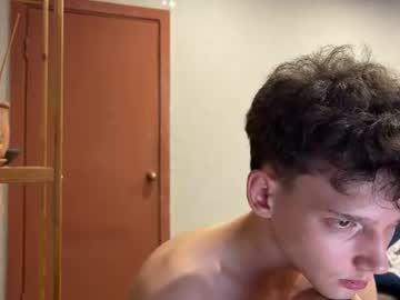 Gnomik11100 live cam preview — twink — age 20