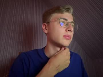 Live cam boy Goldenboy_2027, 21 yrs – Hot Male Cams
