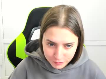 Hiddenmellow live cam preview — 19 — age 19