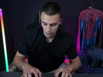 Live cam boy Hols_20, 18 yrs - Gay & Male Cams