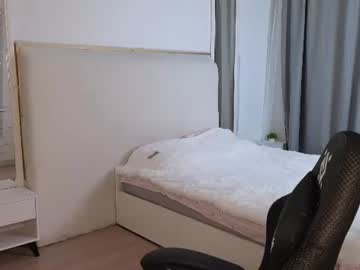 Honeycamilla live cam preview — live — skinny — age 18