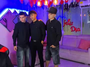 Live cam boy Houseofwarrios – Hot Male Cams