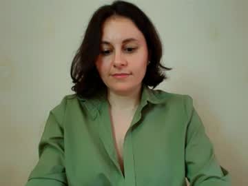Live Milf Inessa_beauty, 26 yrs – Hot Milf Cams