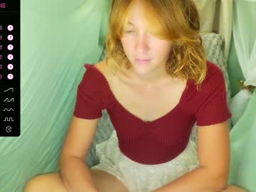 Its Lily live cam profile photo — HD — natural — age 0 — Chaturbate