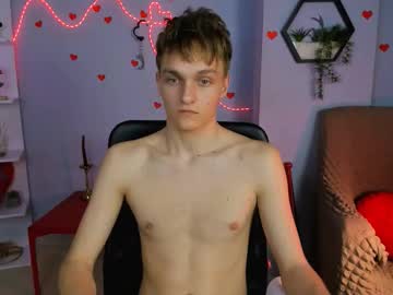 Live Feet Fetish Performer John_lik, 20 yrs - Ted's Cam Directory