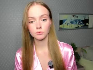 Kayfollman live cam preview — HD — shy — age 19
