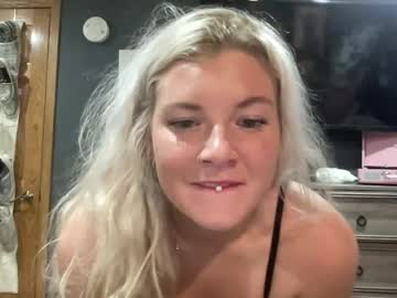 Kenzieestar1818 live cam preview — blondie — age 0