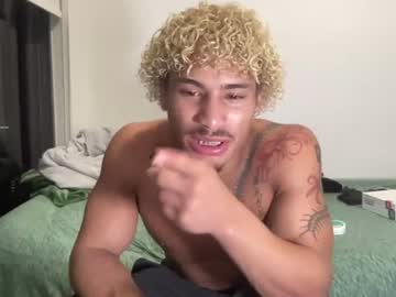 Live cam boy Kingzosh – Hot Male Cams