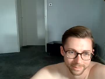 Live cam boy Kkezzy, 31 yrs – Hot Male Cams