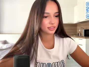 Lilmiabae Chaturbate cam profile