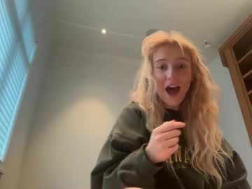 Lilybrown07 live cam profile photo — blonde — age 18 — Washington, United States