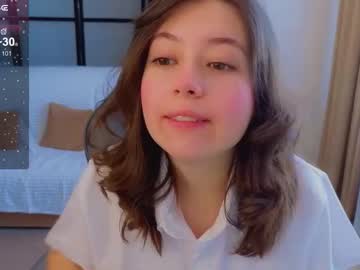 Live cam boy Lina_brownie, 19 yrs – Hot Male Cams