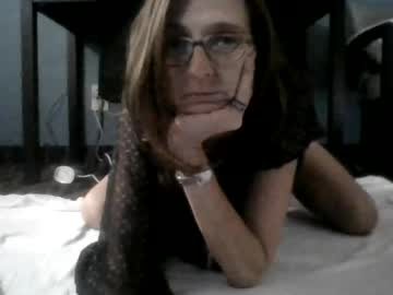 Littlewhiskeygirl live cam preview — gilf — age 47
