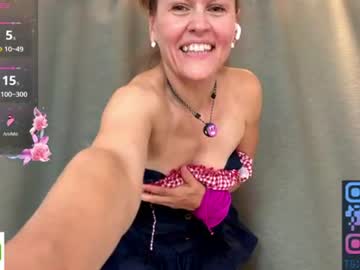 Lizacamss live cam preview — HD — lovense — age 34