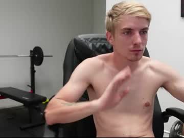 Live Feet Fetish Performer Logan_falk, 18 yrs - Ted's Cam Directory