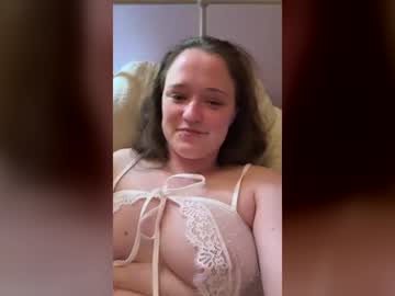 Lovecumslutprincess live cam preview — shaved — age 0