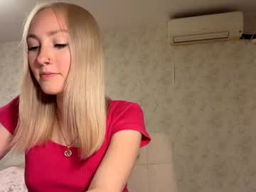Live Cams Lovellasnow, 18 yrs - Chaturbate Live