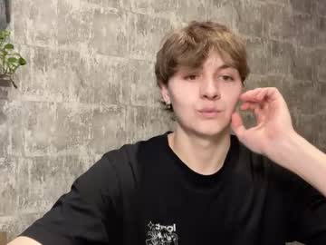 Live cam boy Luckymenchik – Hot Male Cams