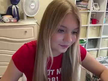 Maisiehtwe live cam preview — HD — 18 — age 18